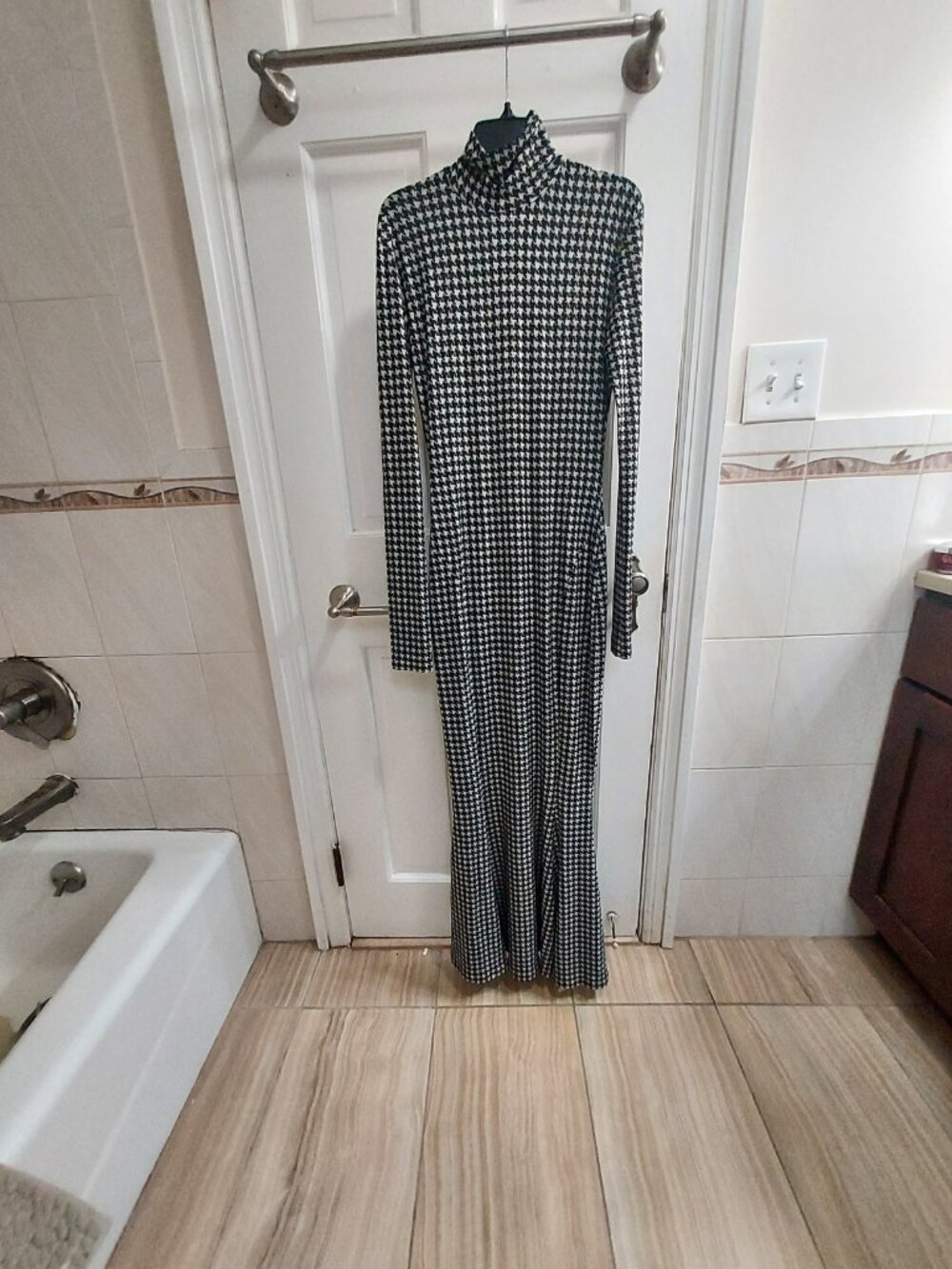 Norma Kamali Black White Houndstooth Long Sleeve Gown Dress - Picture 2 of 11